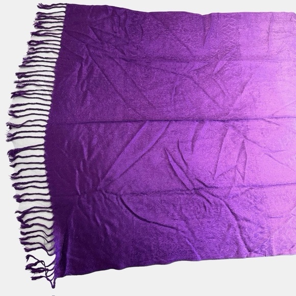 Pashmina Shawl Wrap Cashmere Silk Scarf in Purple/Lavender 26in x 75 in - Picture 3 of 16